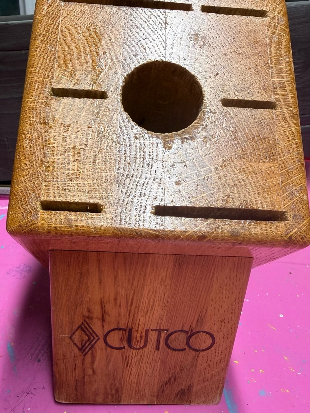 Cutco Oak Tone Wooden Knife Block in Brown